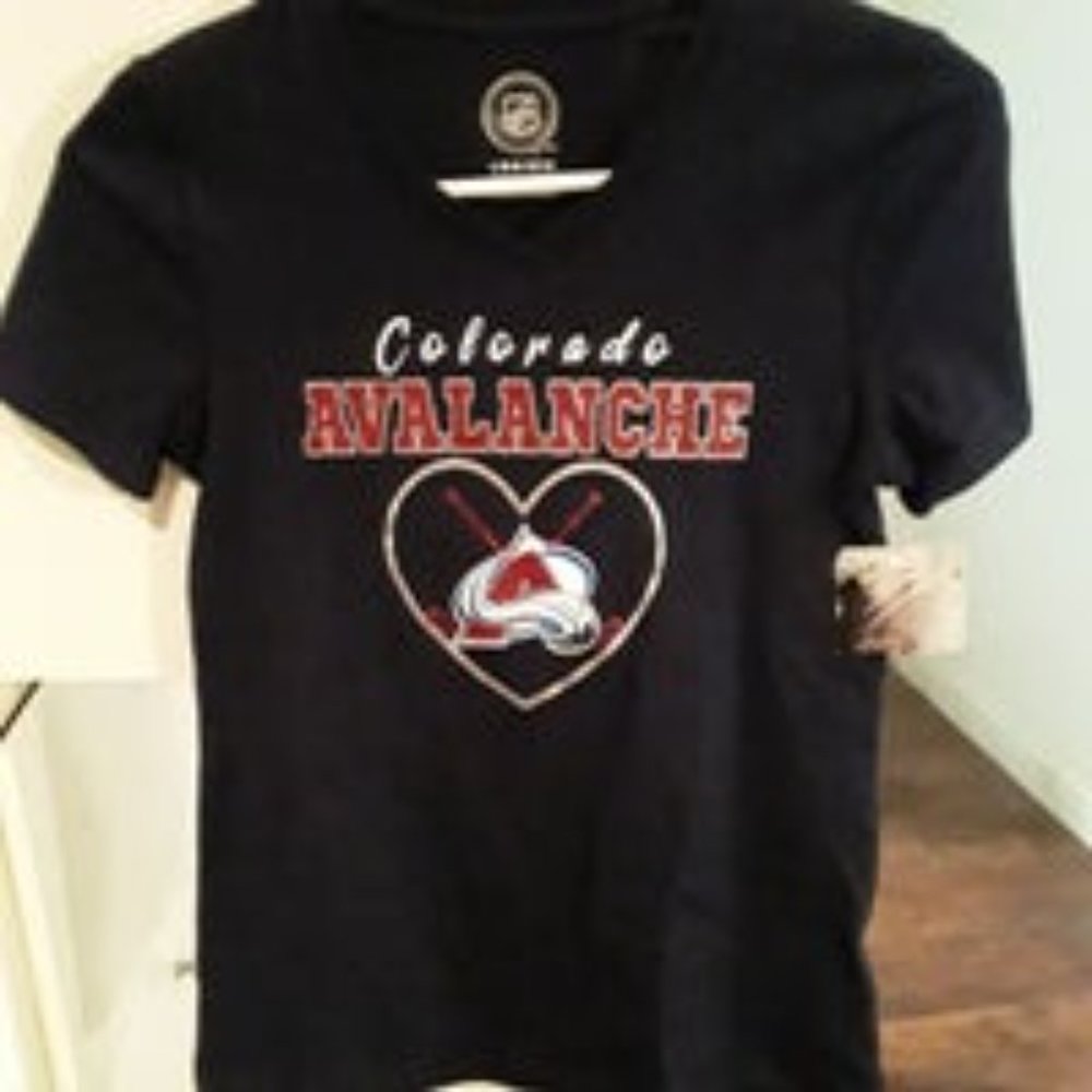 NHL Coloardo Avalanche Girls Lg 10-12 Vee Tee Shirt